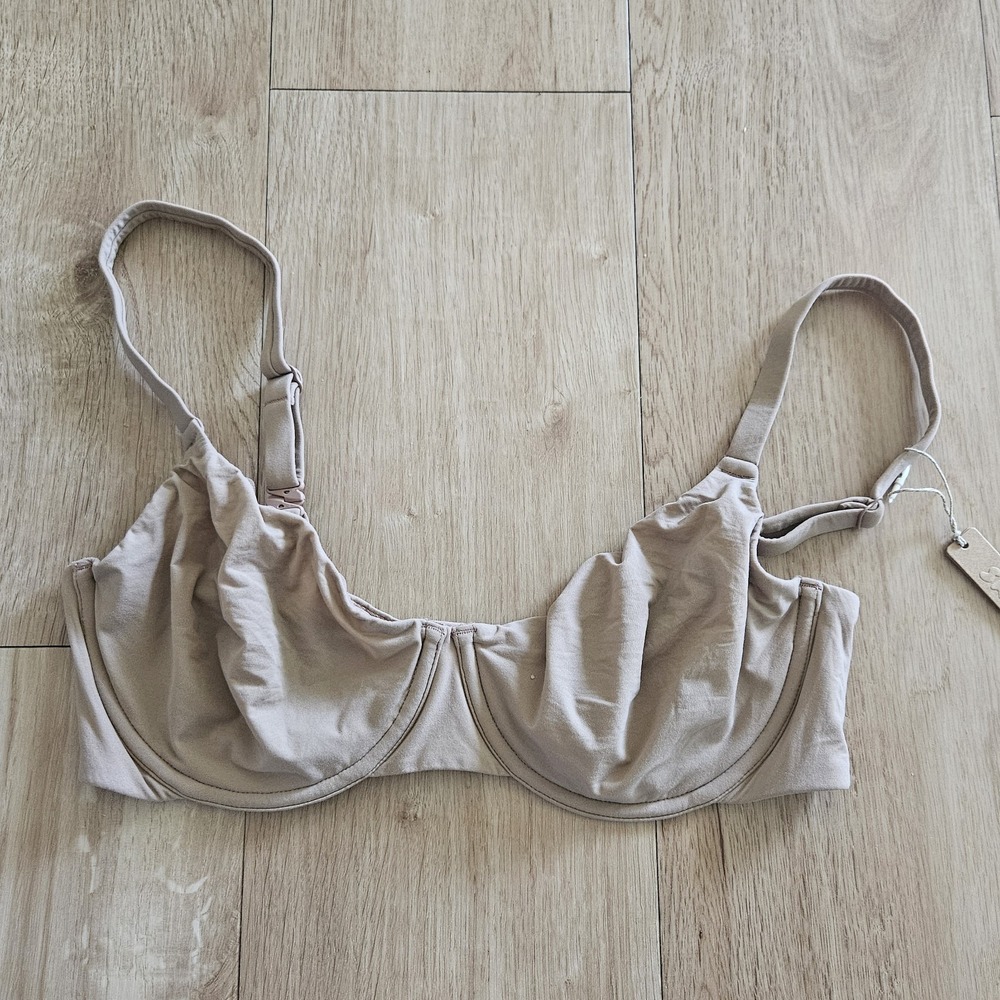 Skims Fits Everybody Unlined Demi Bra 34 DDD